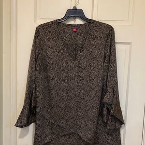 Vince Camuto Stylish Black and Brown Patterned Blouse